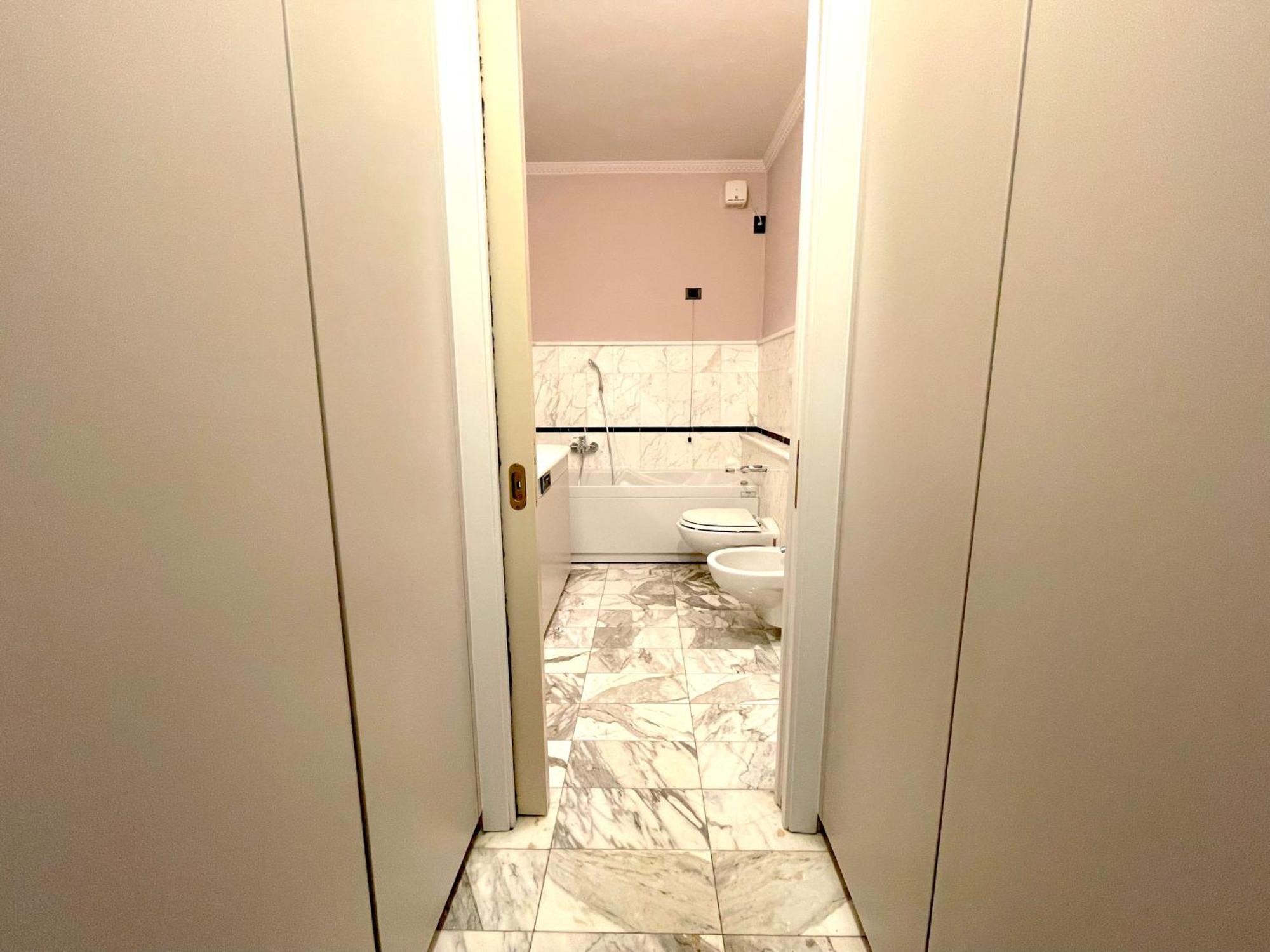 Best View Boutique Apartments Бергамо Екстериор снимка
