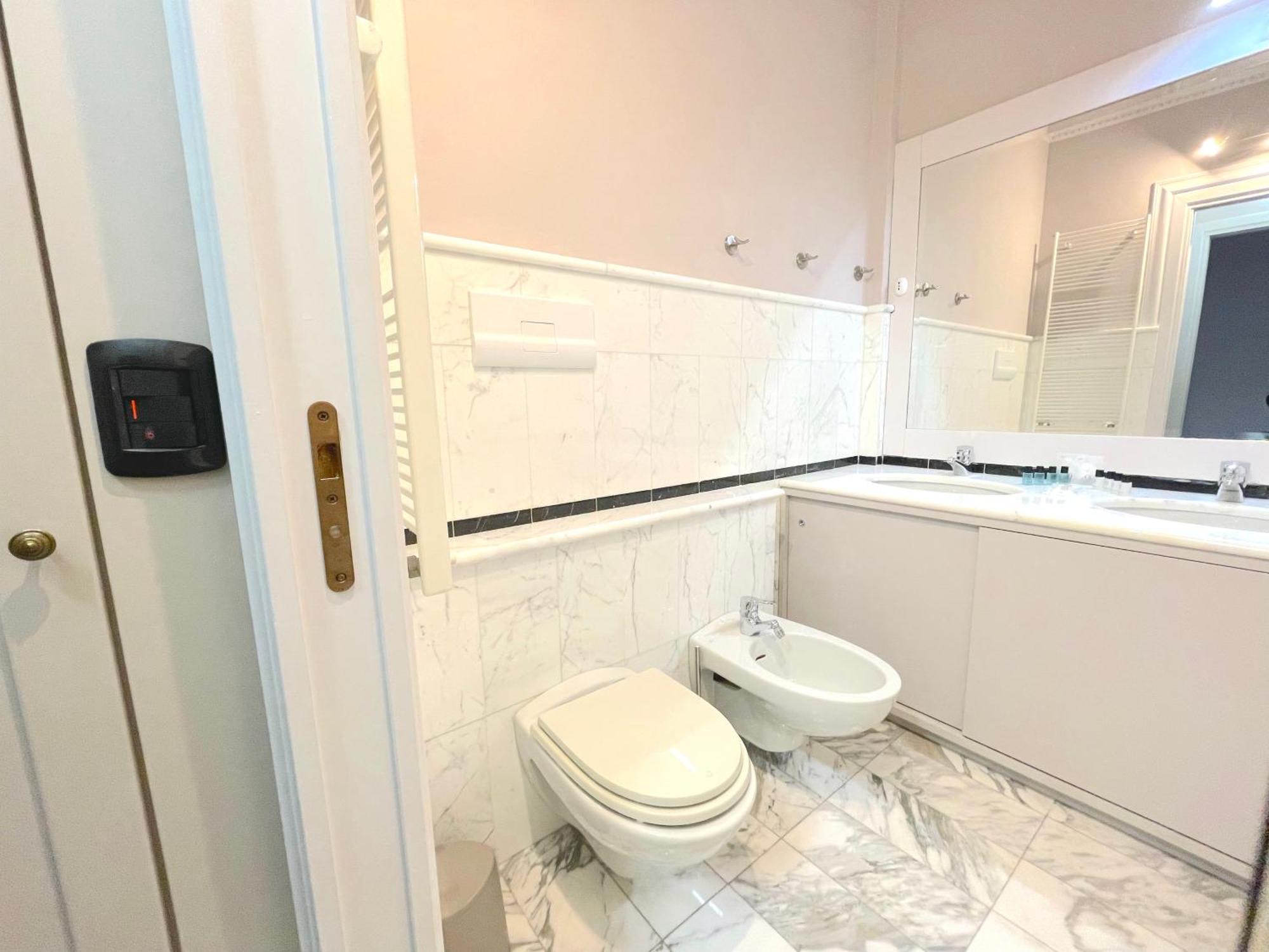 Best View Boutique Apartments Бергамо Екстериор снимка