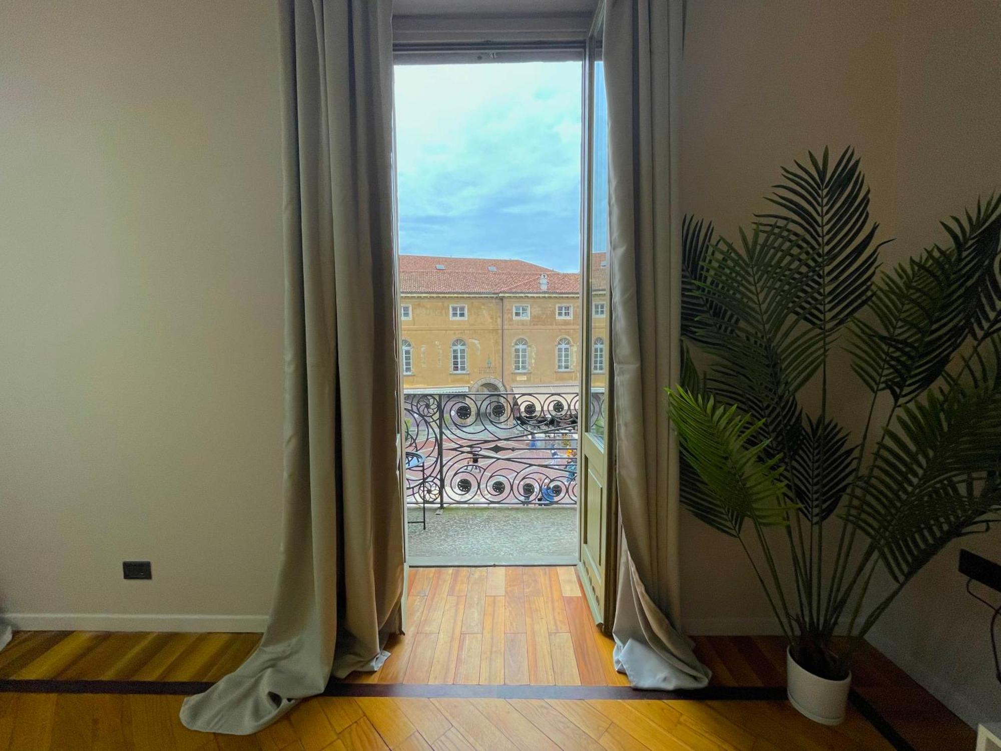 Best View Boutique Apartments Бергамо Екстериор снимка