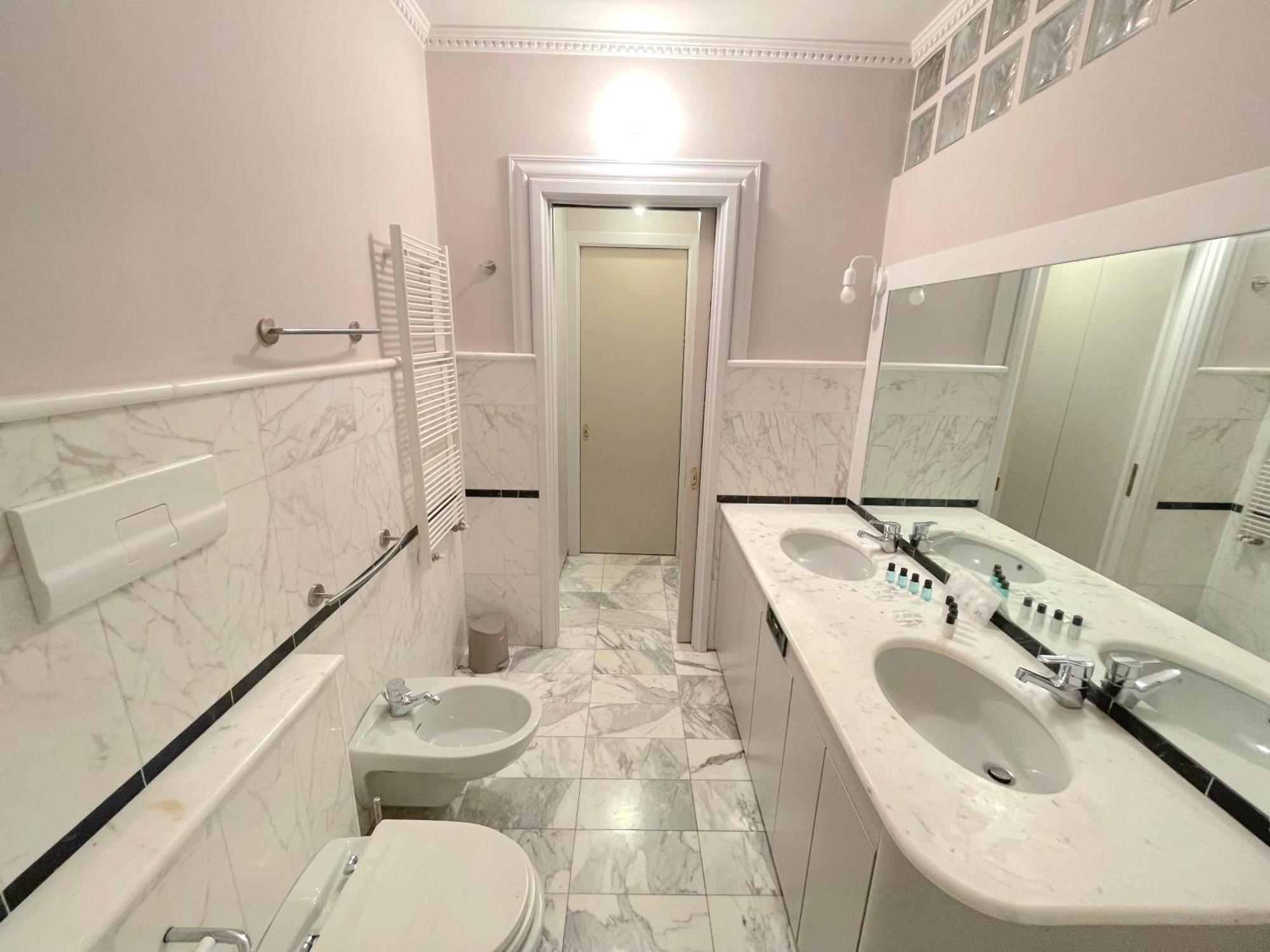 Best View Boutique Apartments Бергамо Екстериор снимка